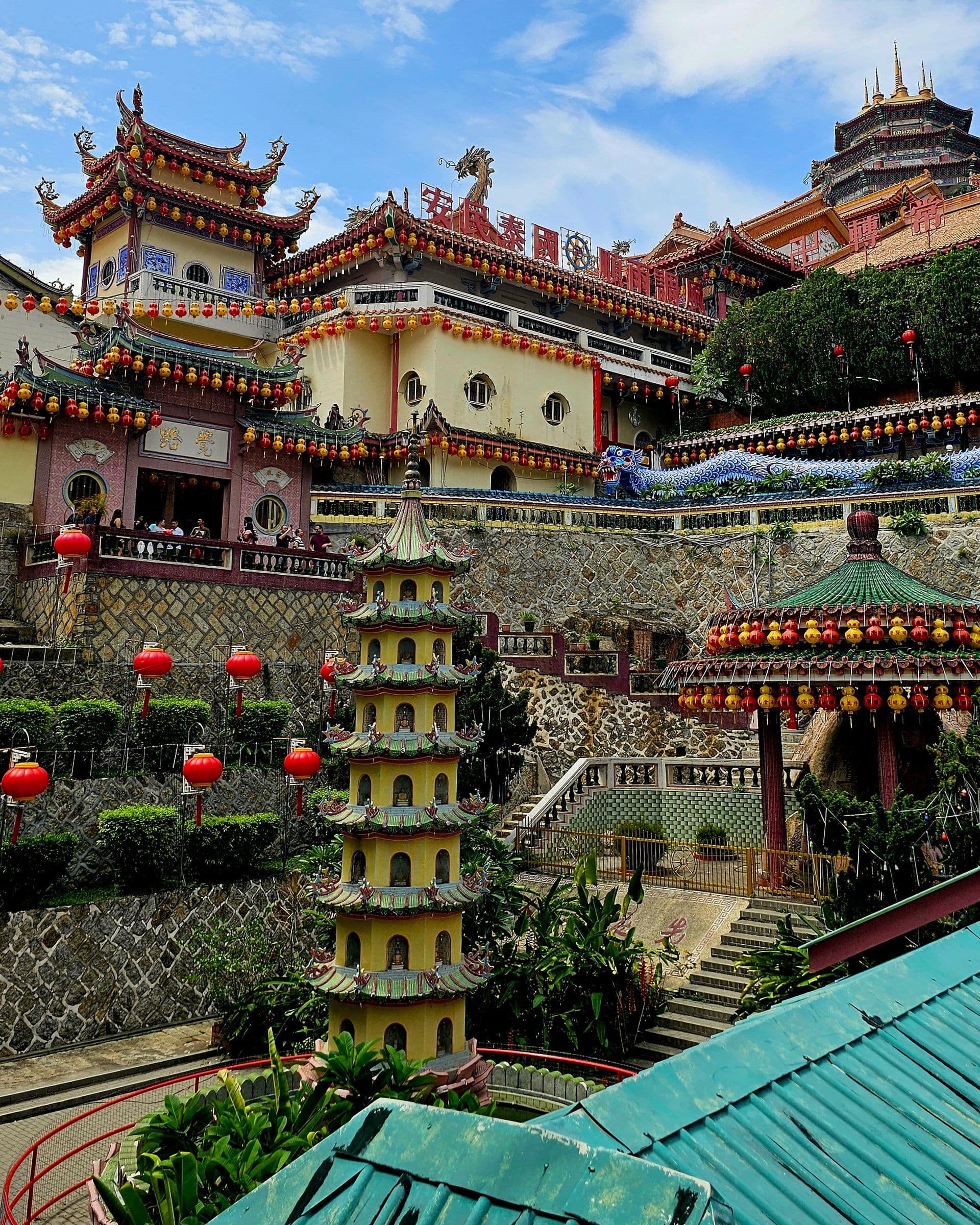 The Ban Po Thar pagoda of ten thousand Buddhas at Kek Lok Si temple
